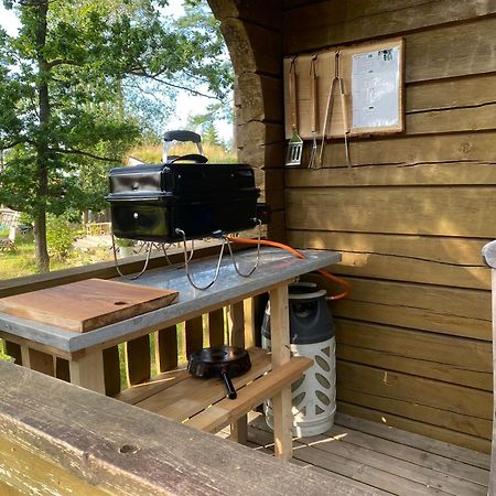 Timrad Stuga I Kanten Av Skogen Med Spa Moejlighet Мулльшё Экстерьер фото