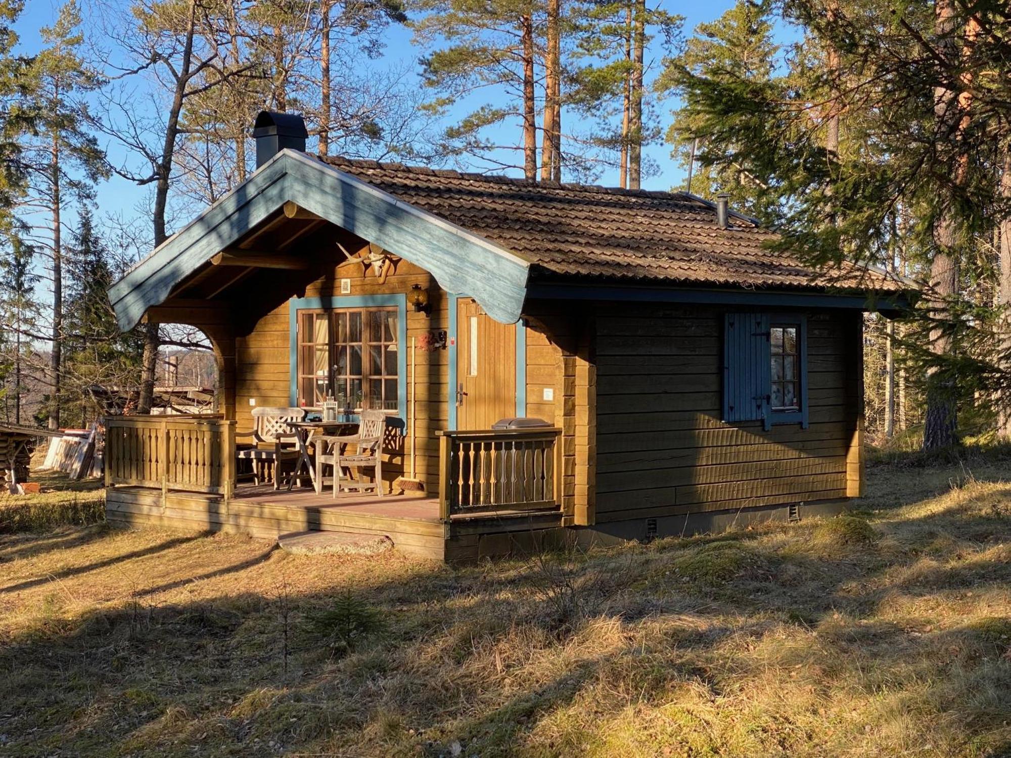 Timrad Stuga I Kanten Av Skogen Med Spa Moejlighet Мулльшё Экстерьер фото
