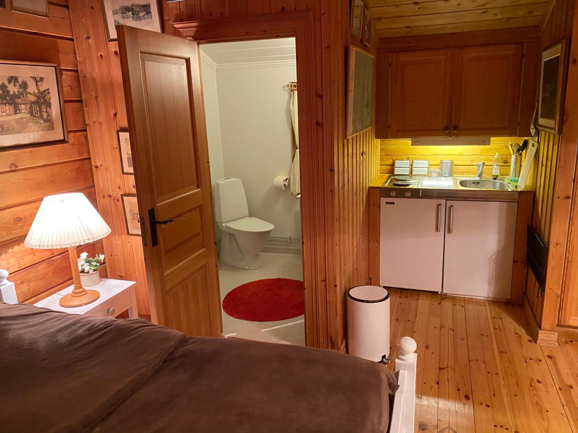 Timrad Stuga I Kanten Av Skogen Med Spa Moejlighet Мулльшё Экстерьер фото