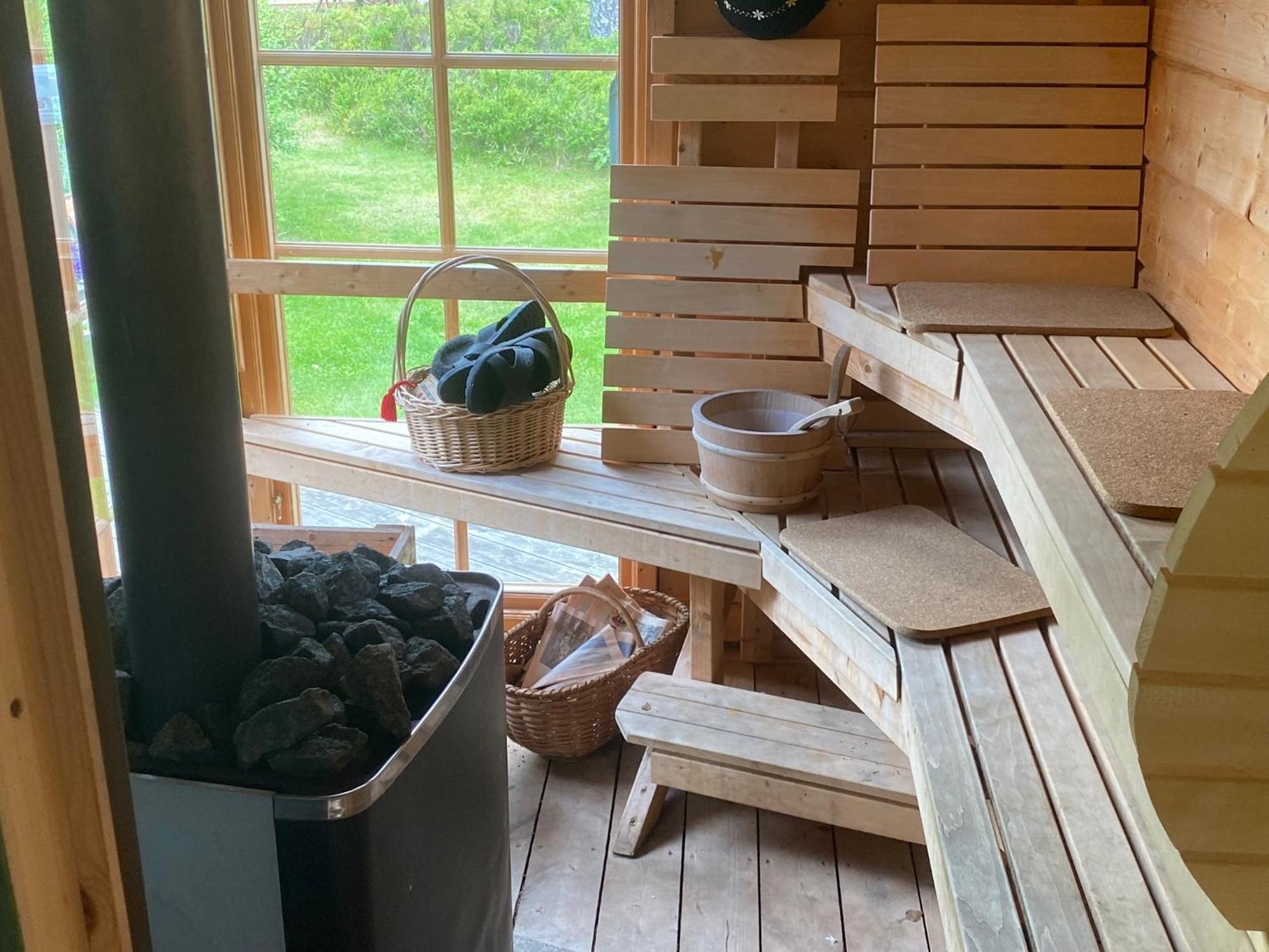 Timrad Stuga I Kanten Av Skogen Med Spa Moejlighet Мулльшё Экстерьер фото